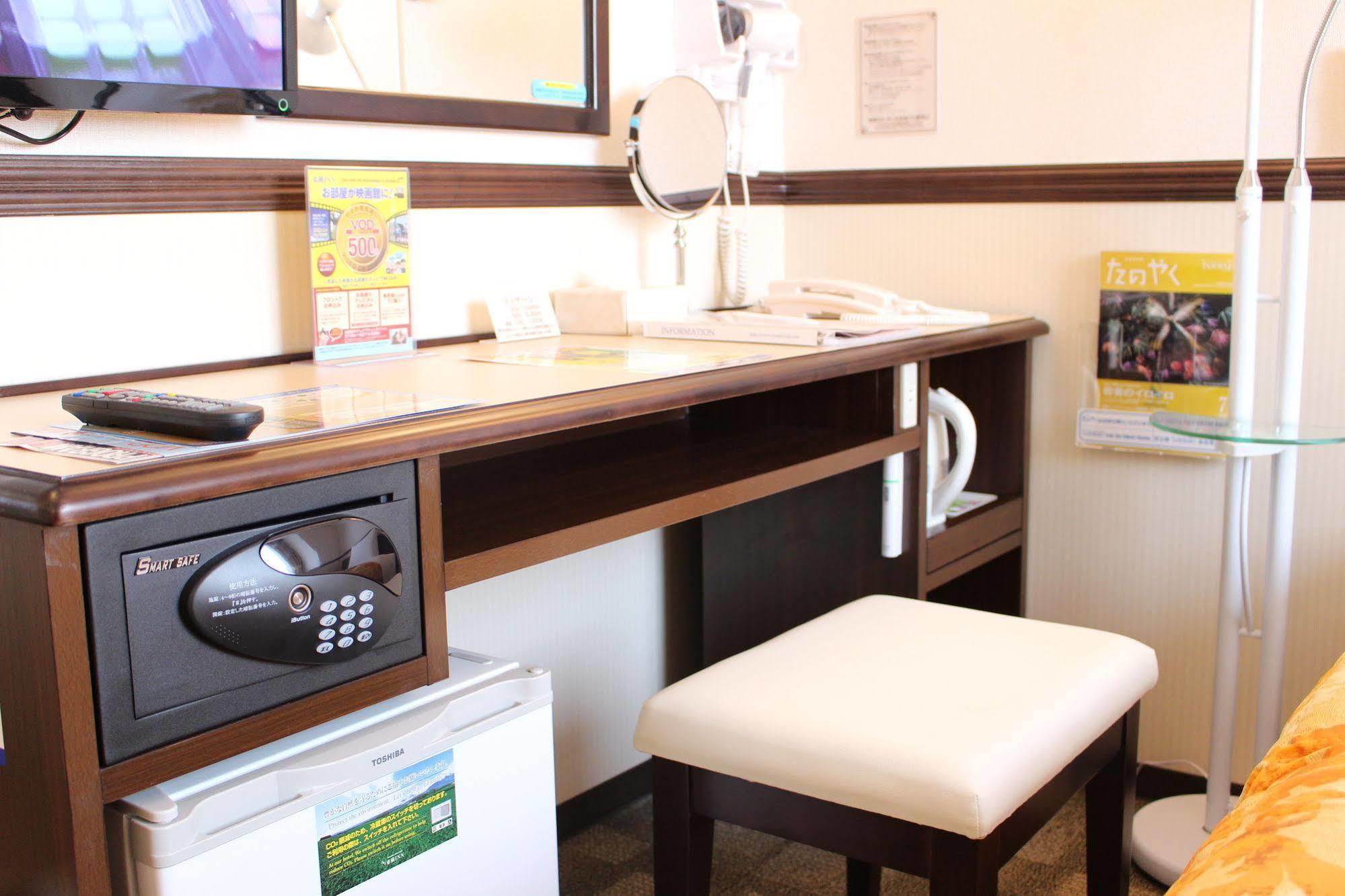 Toyoko Inn Kashiwa Eki Nishi Guchi Dış mekan fotoğraf